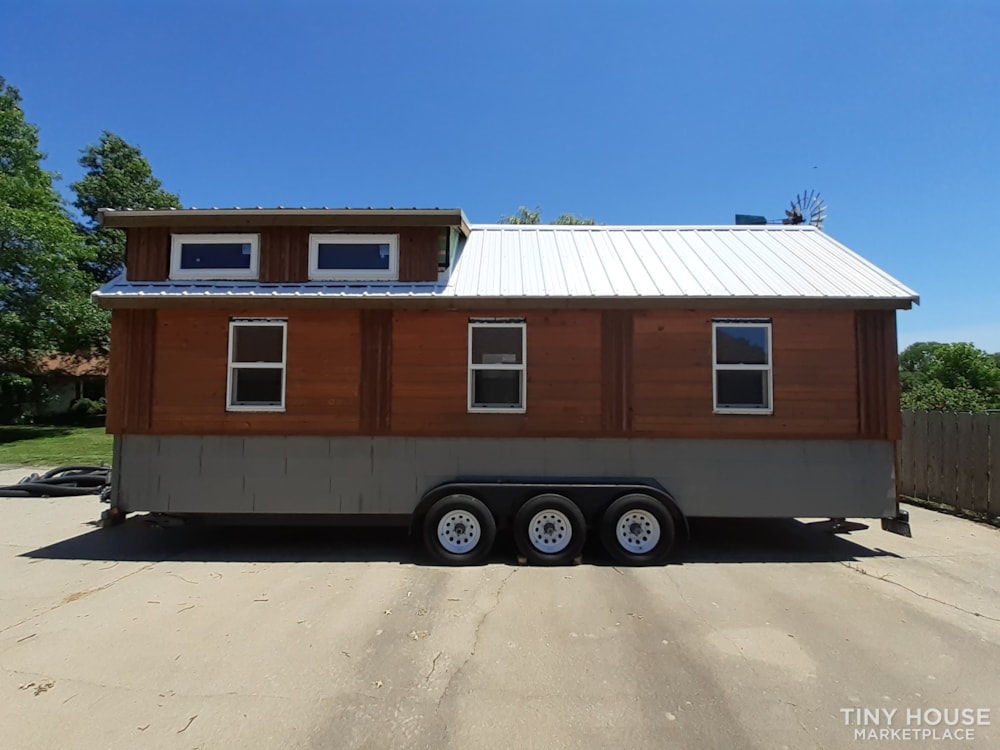 This is a deal- 26' tumbleweed tiny home! - Image 1 Thumbnail
