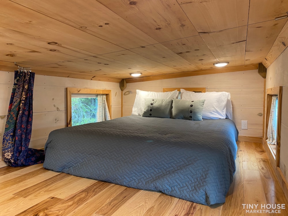 THOW, Storage Galore, King Loft-Delivery Available - Image 3 Thumbnail