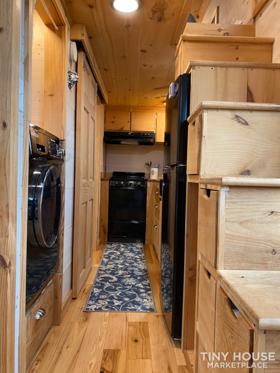 THOW, Storage Galore, King Loft-Delivery Available - Image 4 Thumbnail