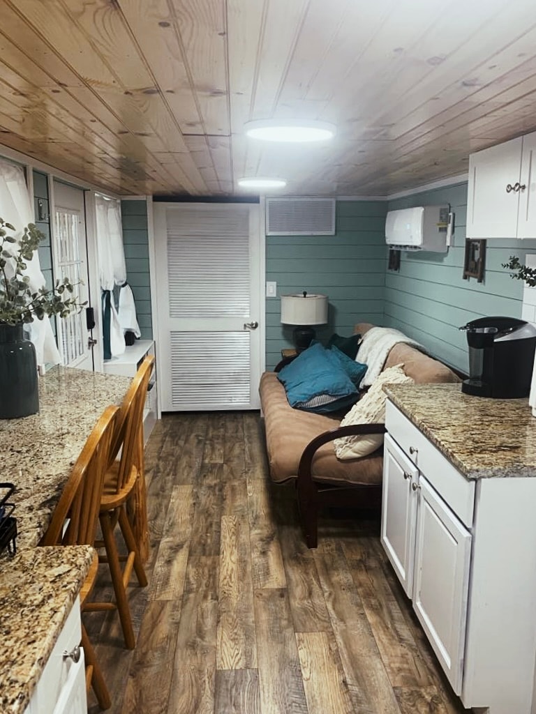 Tiny Cabin - Image 2 Thumbnail
