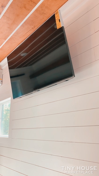 Tiny Container Home - Image 4 Thumbnail