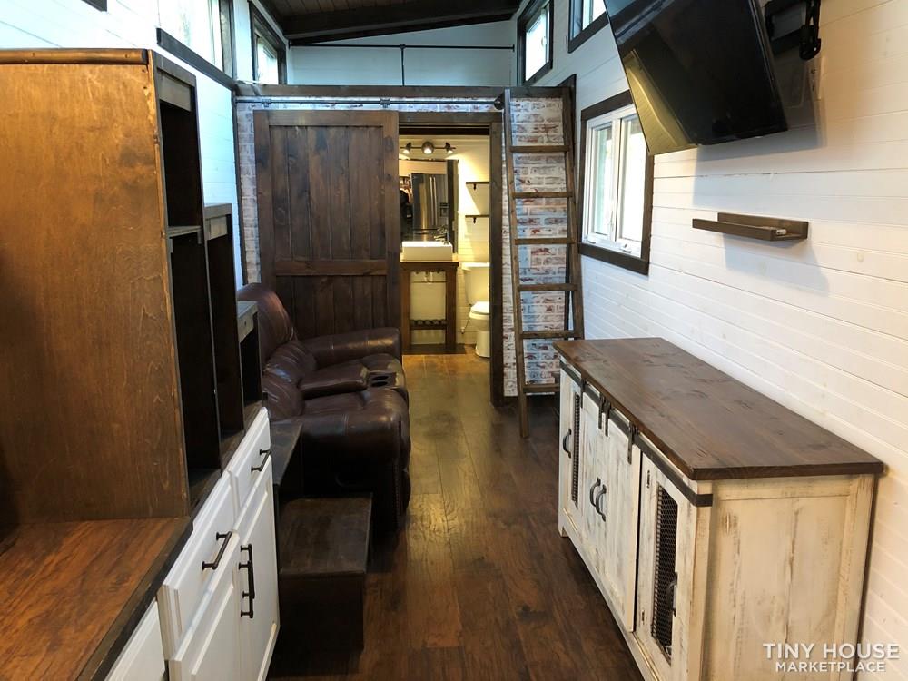 Tiny Farm House - Image 2 Thumbnail