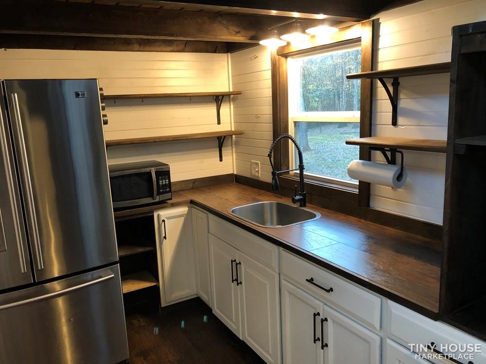 Tiny Farm House - Image 4 Thumbnail