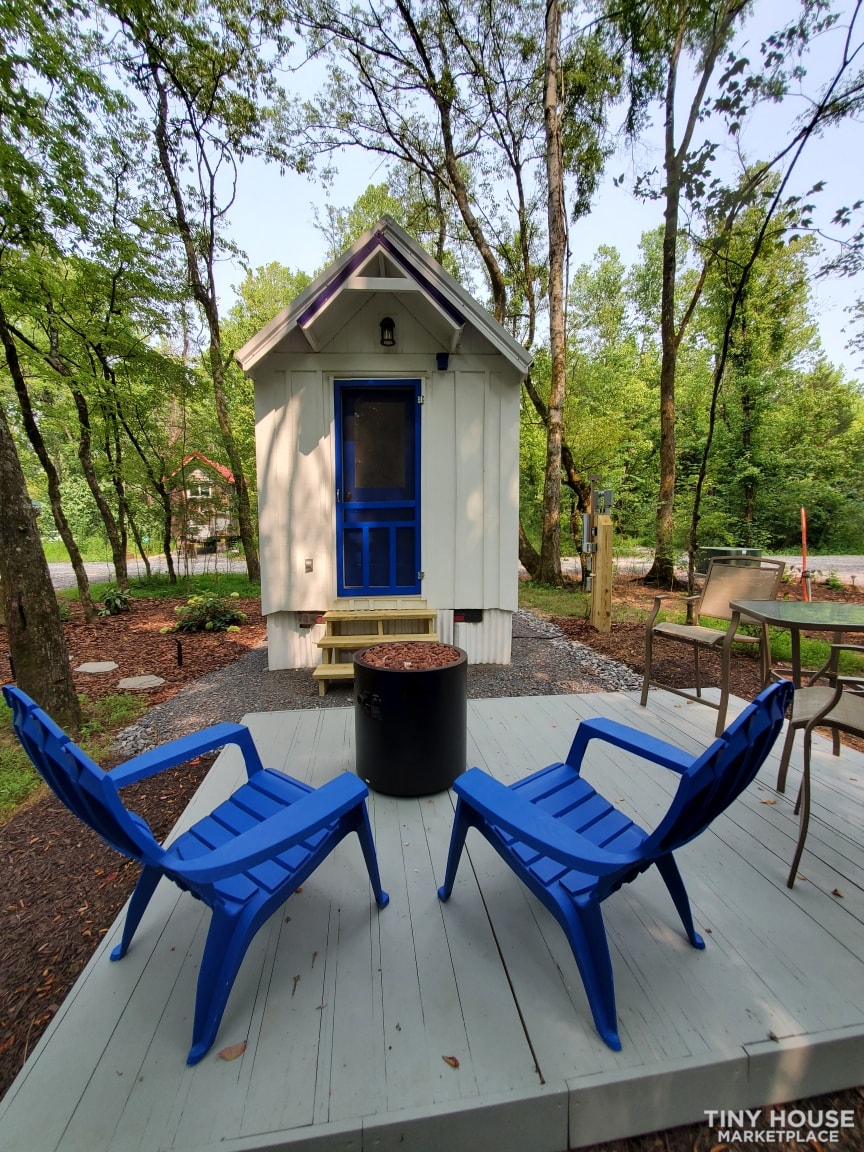 Tiny Farmhouse For Sale - Image 2 Thumbnail