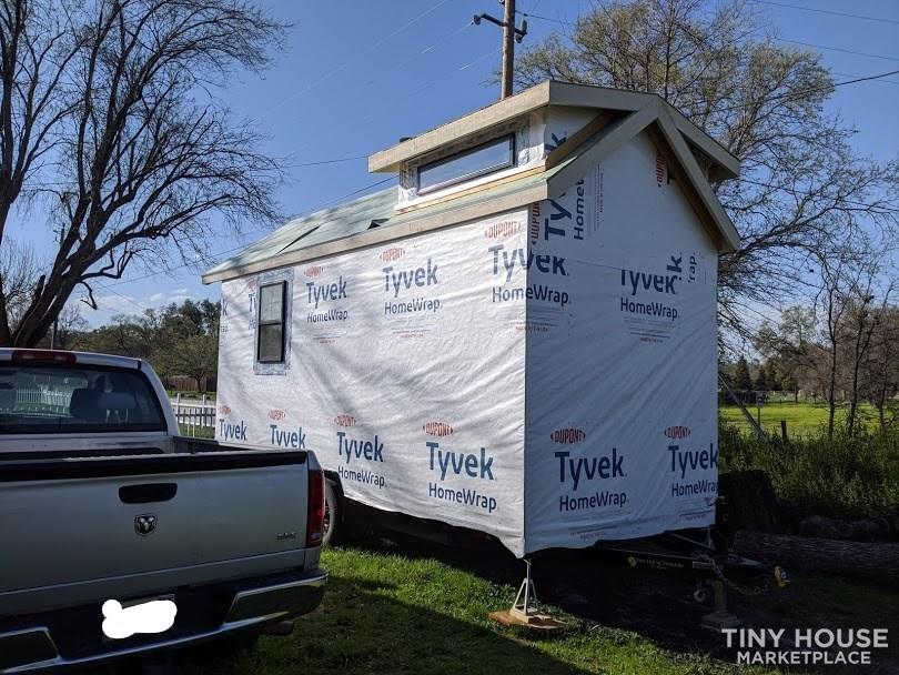 Tiny Farmhouse on Wheels - Image 3 Thumbnail
