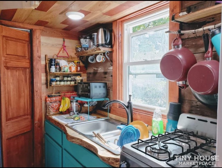Purple Tiny home - Image 2 Thumbnail