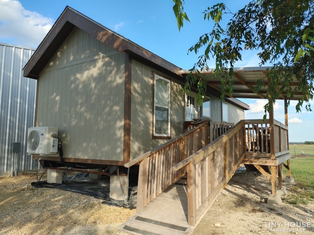 Tiny Home for sale - Image 2 Thumbnail