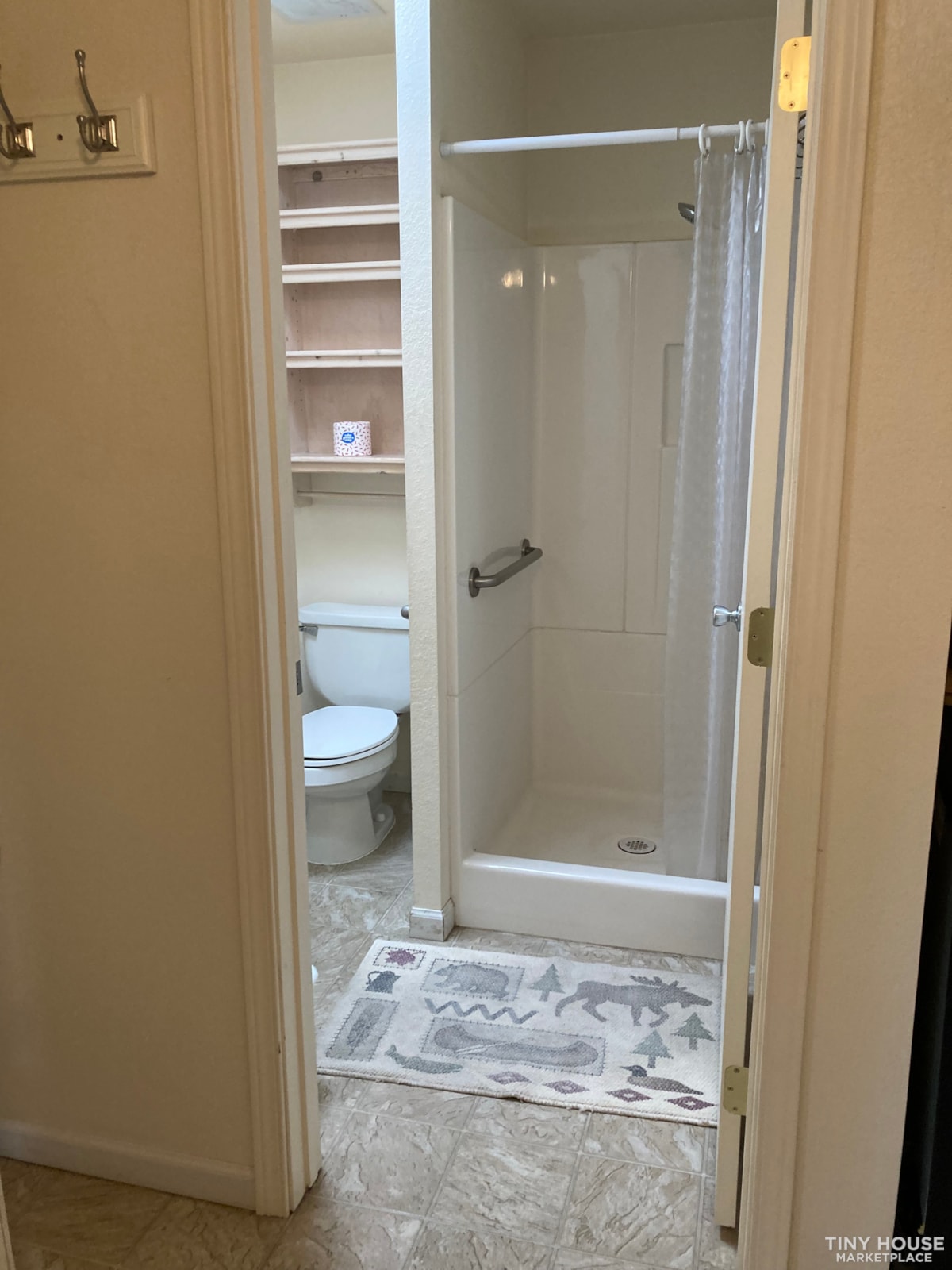 Tiny home in La Pine, OR - Image 3 Thumbnail