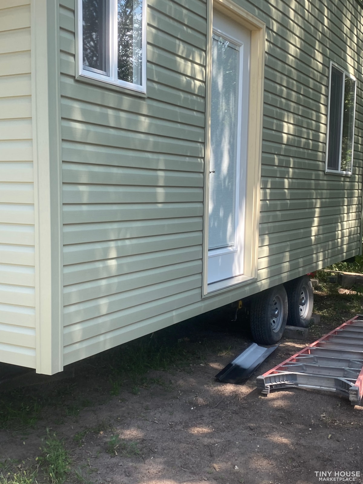 Tiny home lock up stage - Image 2 Thumbnail