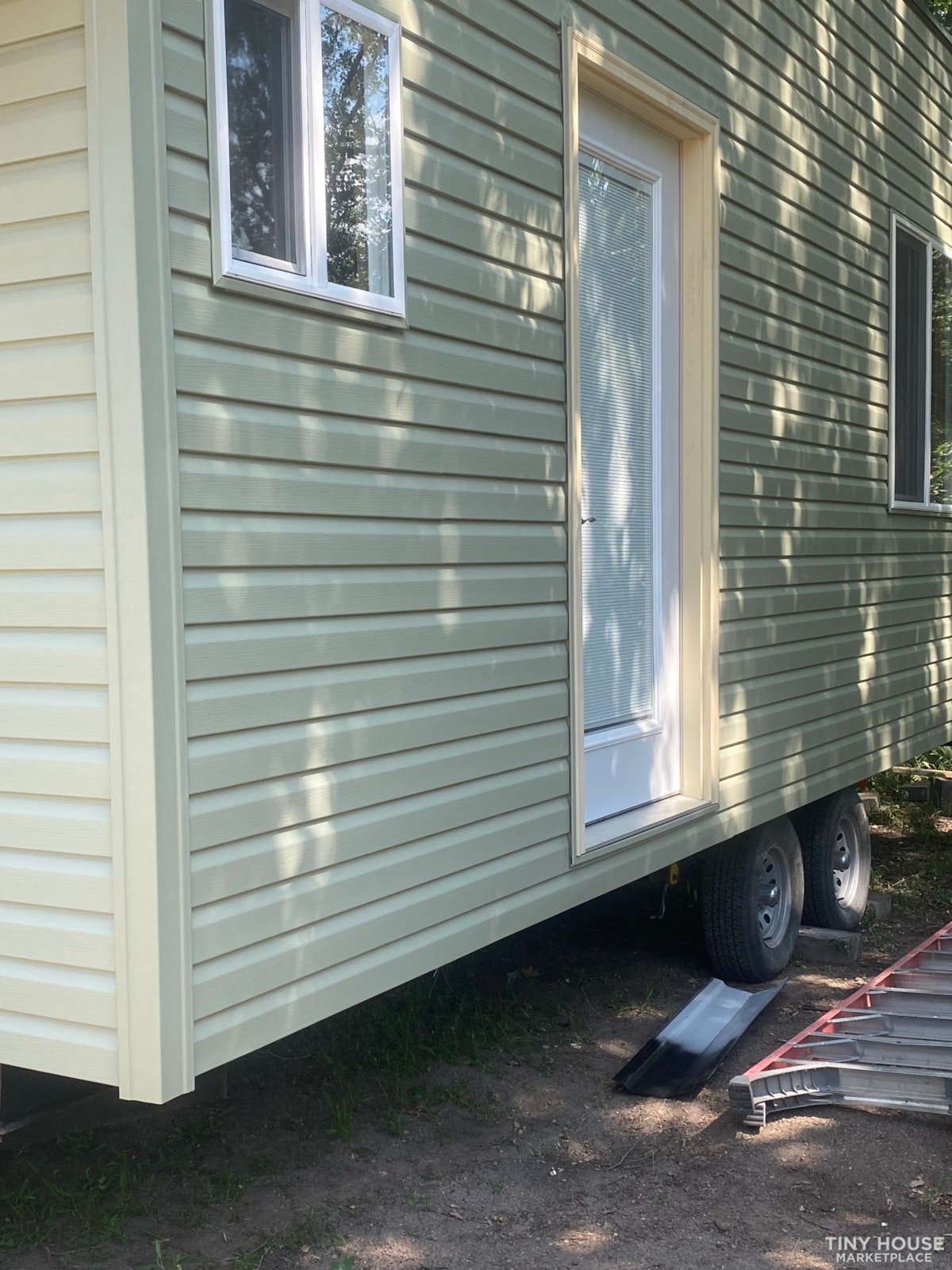 Tiny home lock up stage - Image 3 Thumbnail