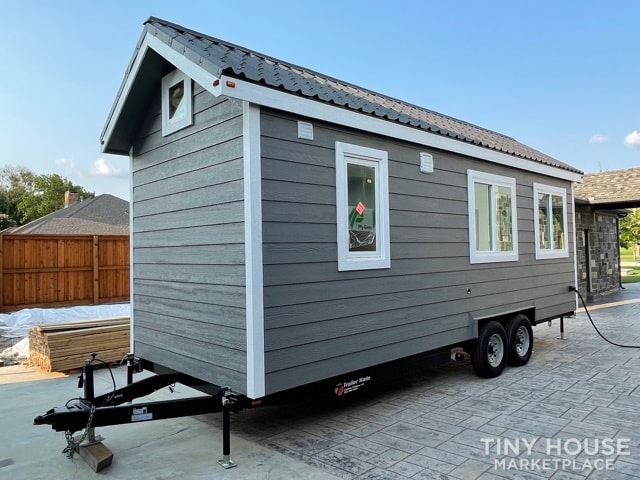Tiny Home on Wheels for Sale - Image 2 Thumbnail