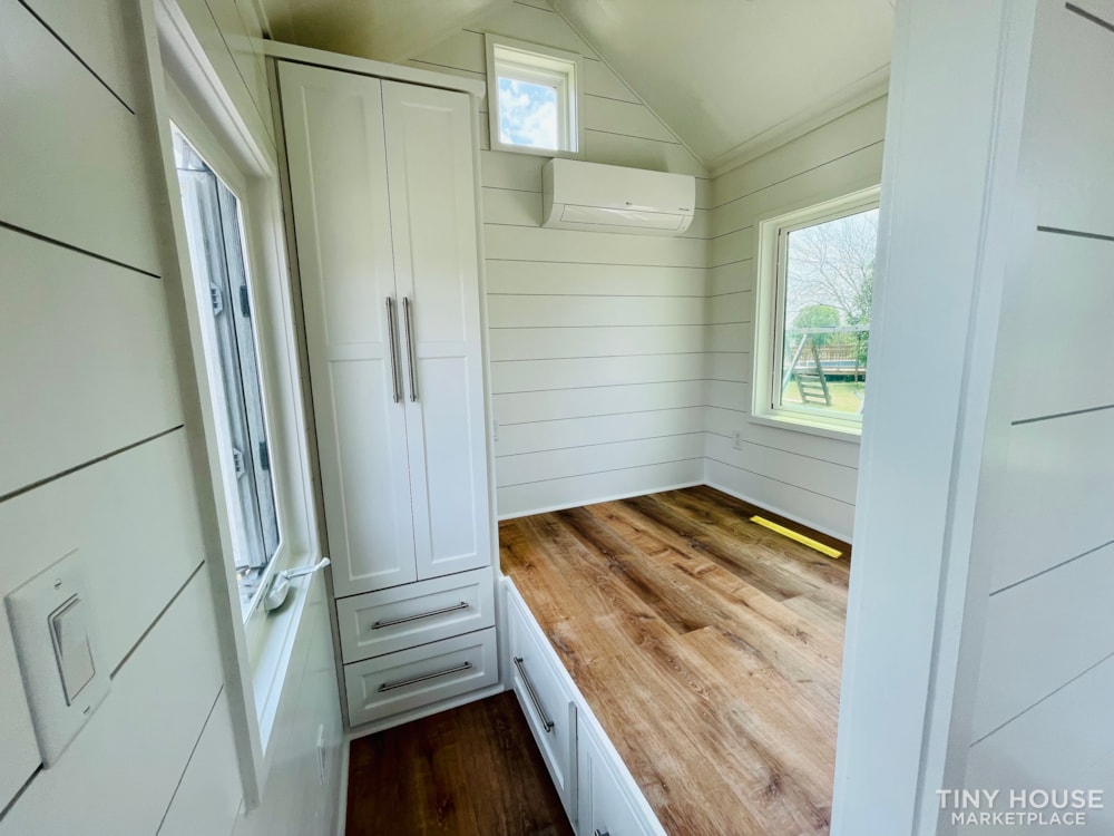 Tiny Home on Wheels for Sale - Image 4 Thumbnail