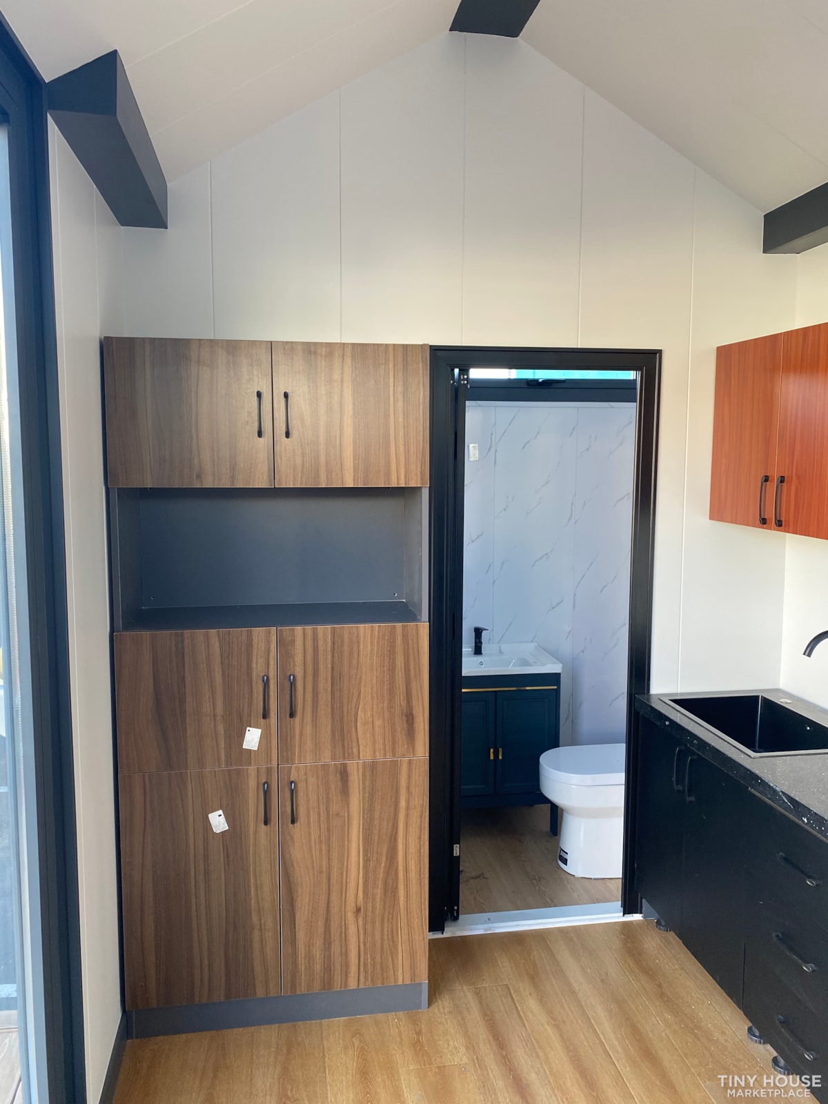 Tiny Home on Wheels! - Image 3 Thumbnail