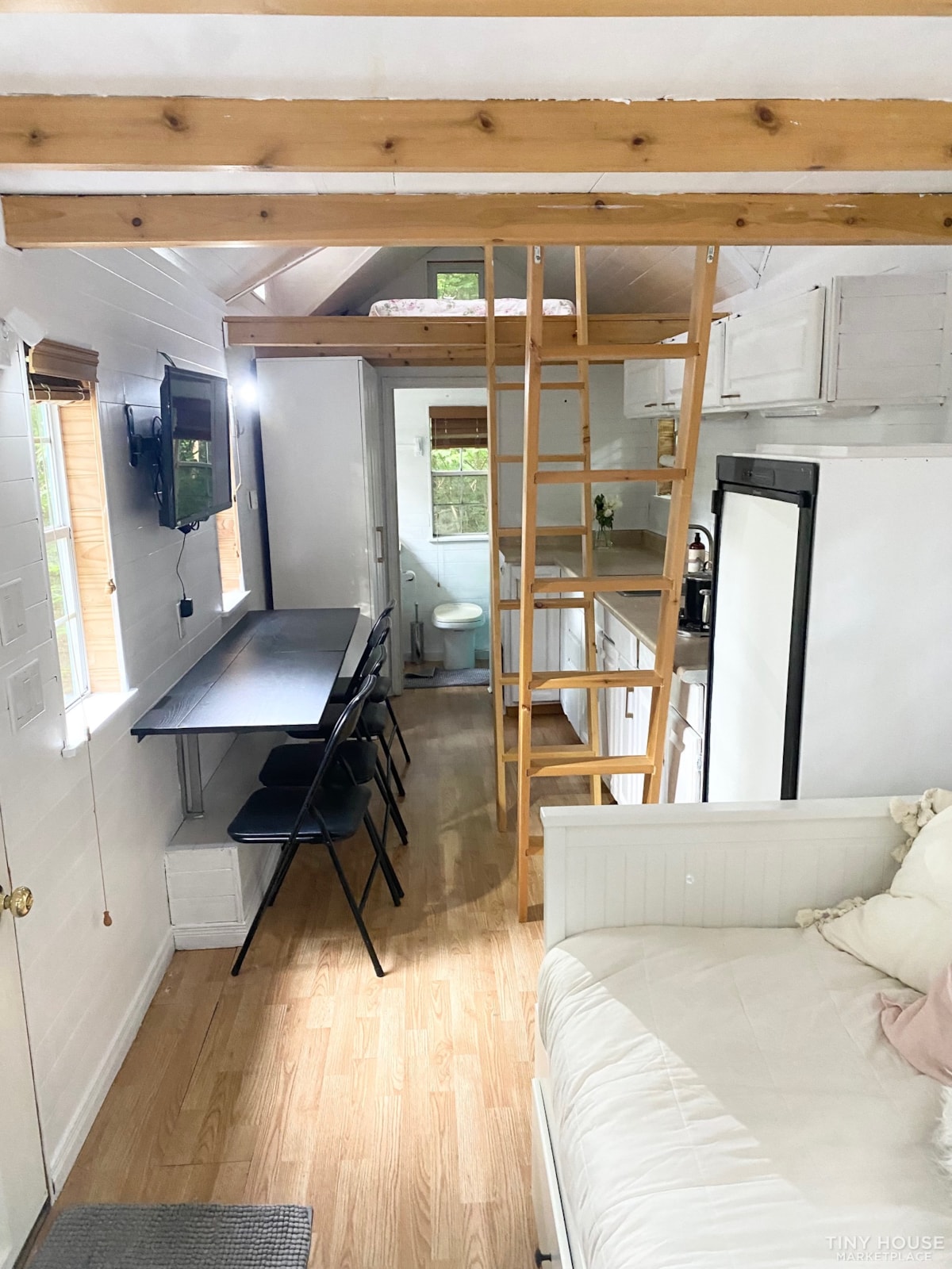 Tiny Home on wheels 192 sqft - Image 3 Thumbnail