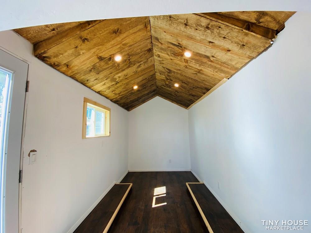 Tiny home on wheels  - Image 2 Thumbnail