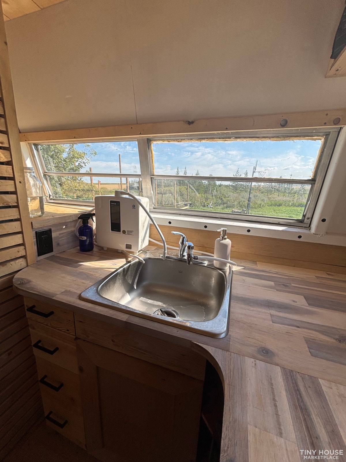 Tiny Home on Wheels - Image 4 Thumbnail