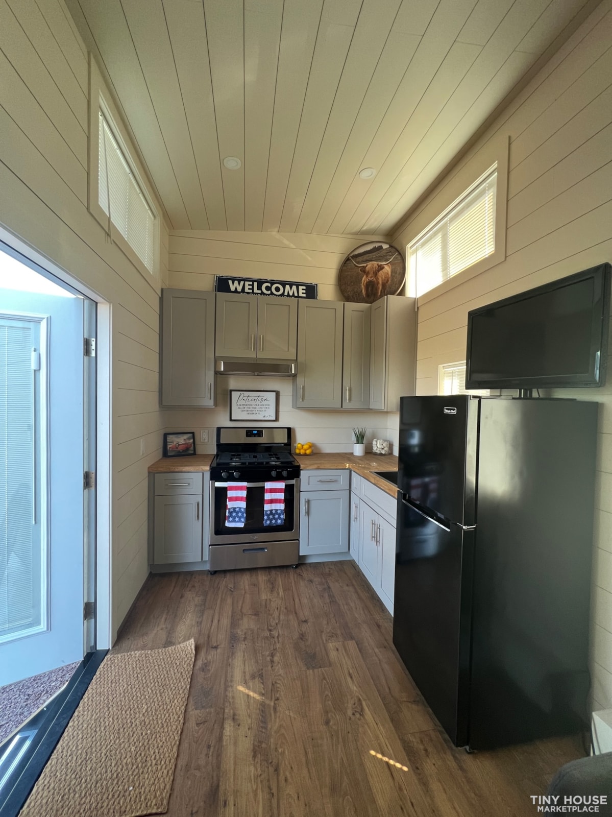 Tiny Home on Wheels .. Available NOW!  - Image 2 Thumbnail