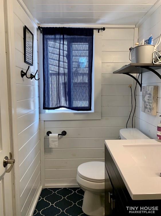 Tiny Home w/ tons of storage - Image 3 Thumbnail