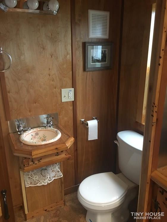 Tiny Home with Loft - Image 4 Thumbnail