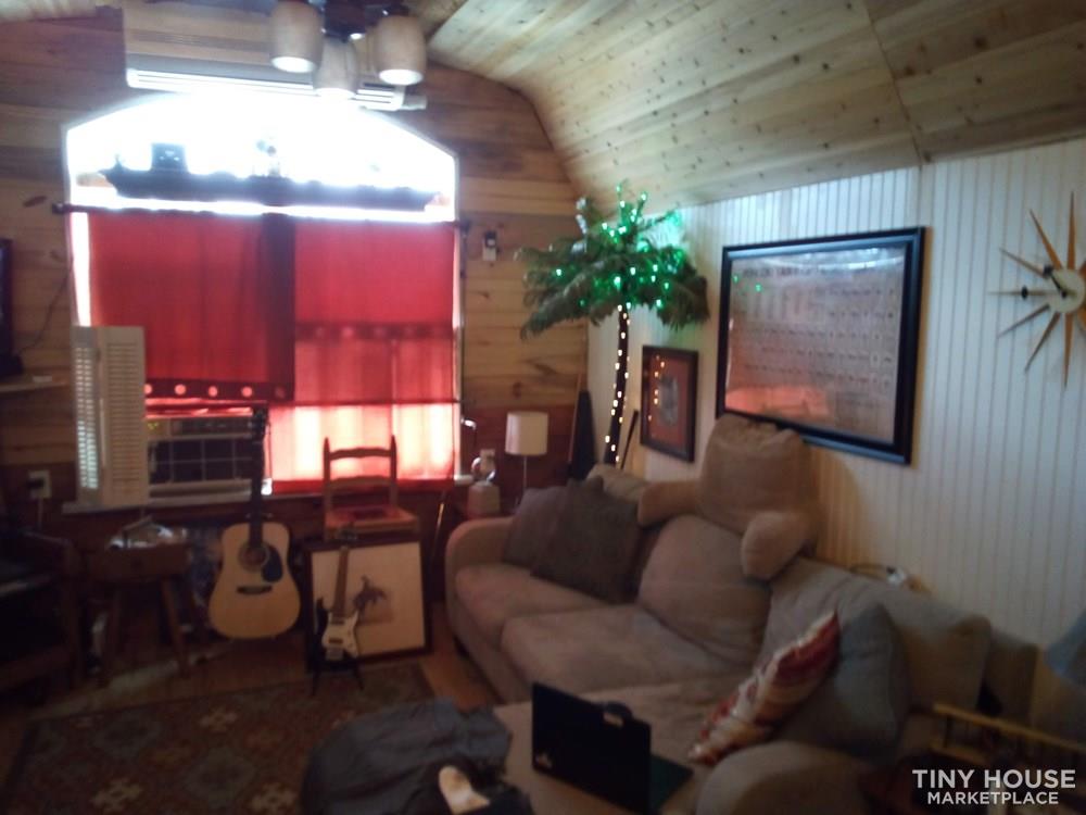 Tiny home with loft - Image 3 Thumbnail