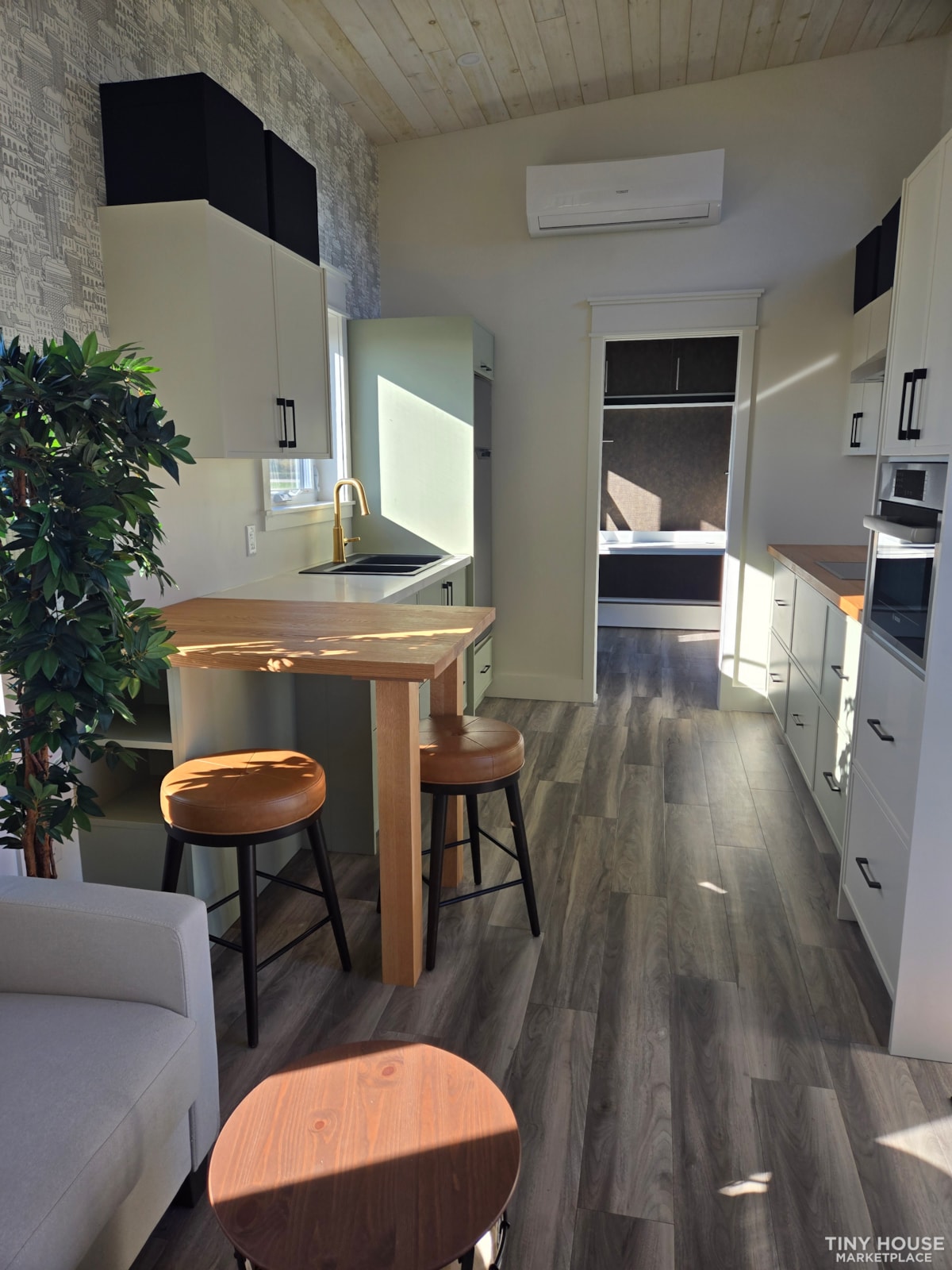 Tiny Homes on Wheels - Image 3 Thumbnail