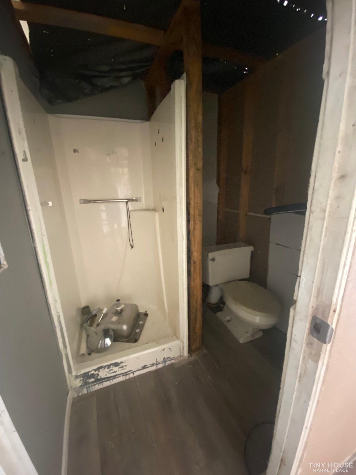 Tiny house 10’ x 16’ $10,000 Florida - Image 2 Thumbnail