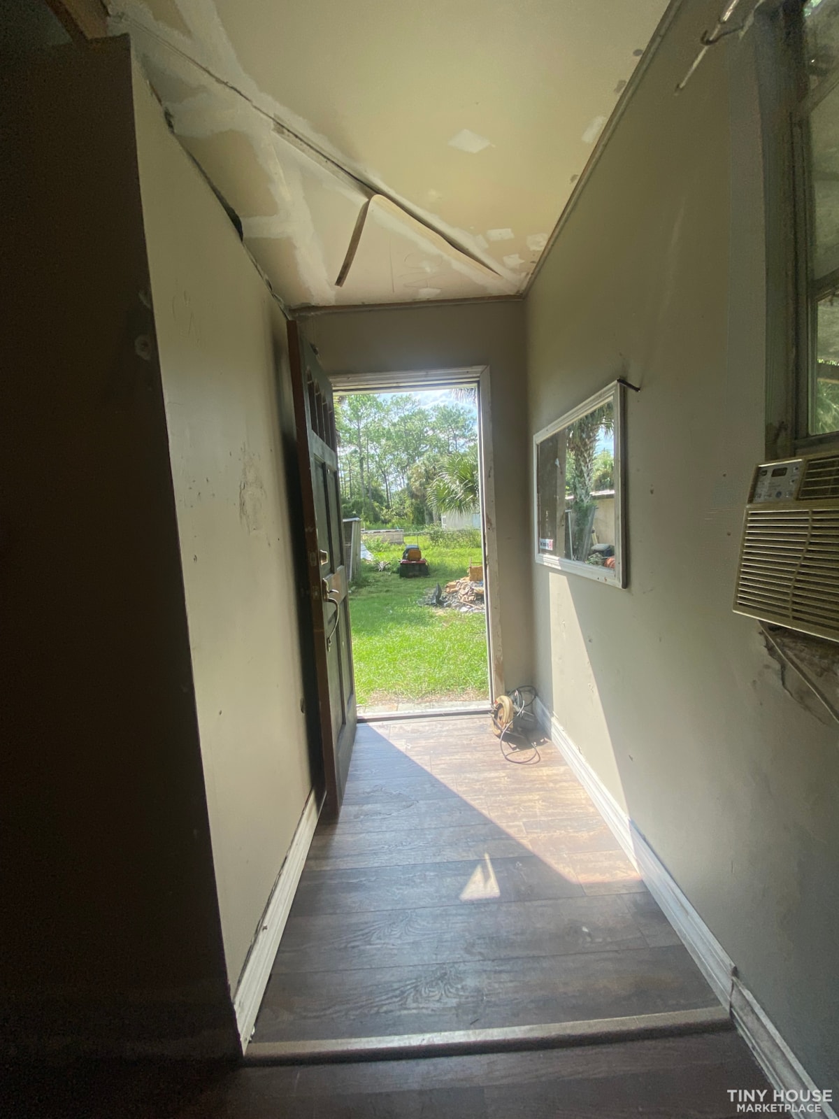Tiny house 10’ x 16’ $10,000 Florida - Image 4 Thumbnail