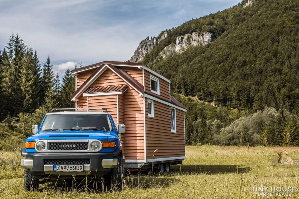 Tiny House - Image 1 Thumbnail