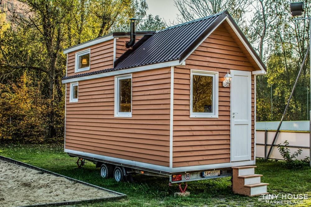 Tiny House - Image 2 Thumbnail