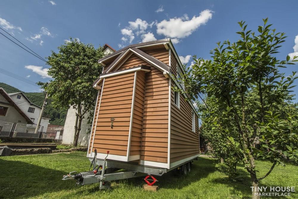 Tiny House - Image 3 Thumbnail