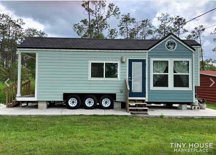 Tiny House - Image 1 Thumbnail