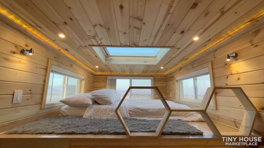 Brand new tiny home - move in ready - Image 4 Thumbnail