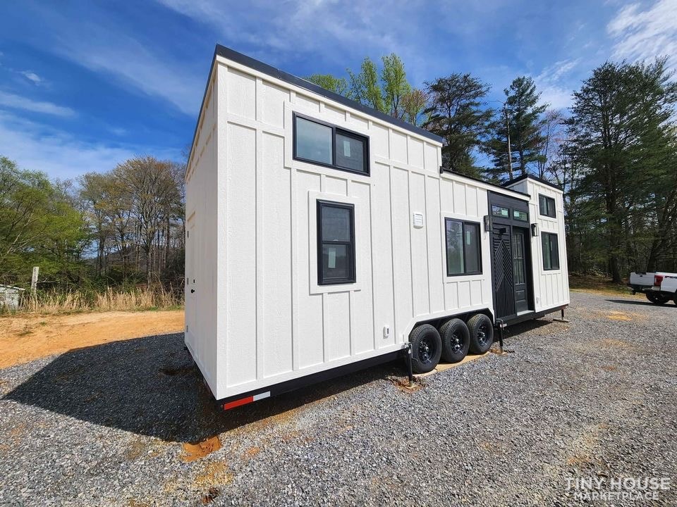 Tiny House (8.5'x32') - Image 3 Thumbnail