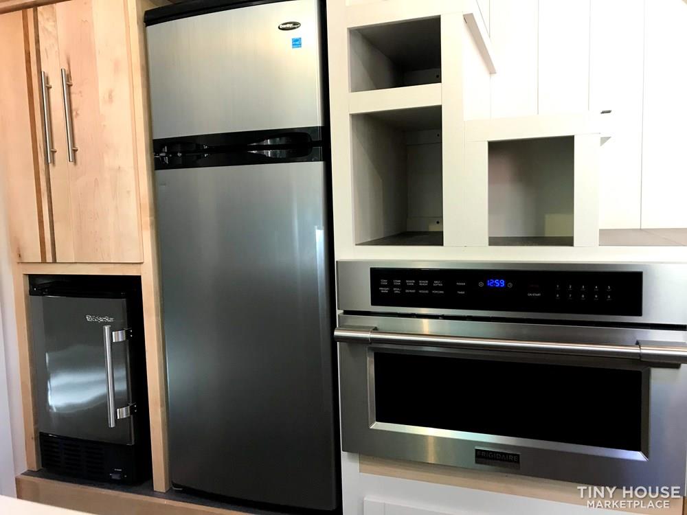 Custom-built,  NOAH-certified, Modern Tiny House  - Image 4 Thumbnail