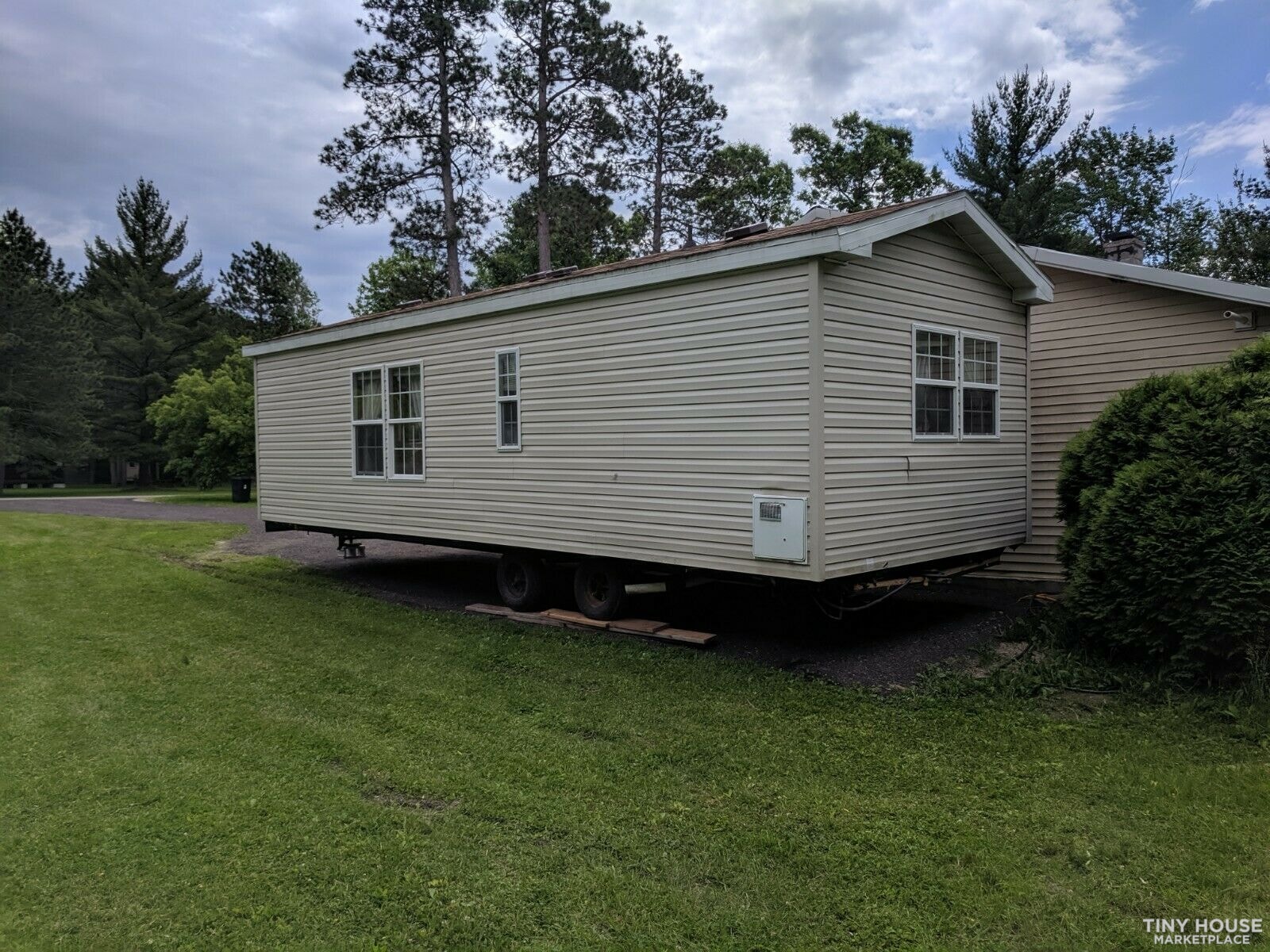 Tiny House Baycrest - Image 1 Thumbnail