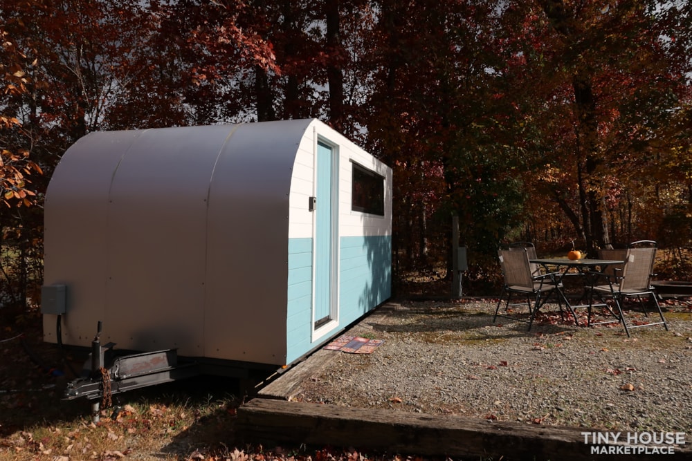 Tiny House Camper with Full bathroom, Kitchenette and Fold out bed - Image 4 Thumbnail