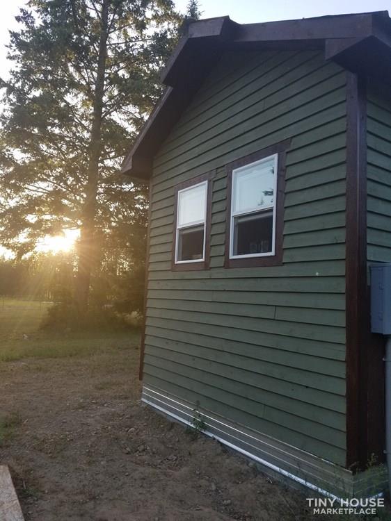 Tiny House - Cute & Cozy (full bathroom!) - Image 2 Thumbnail