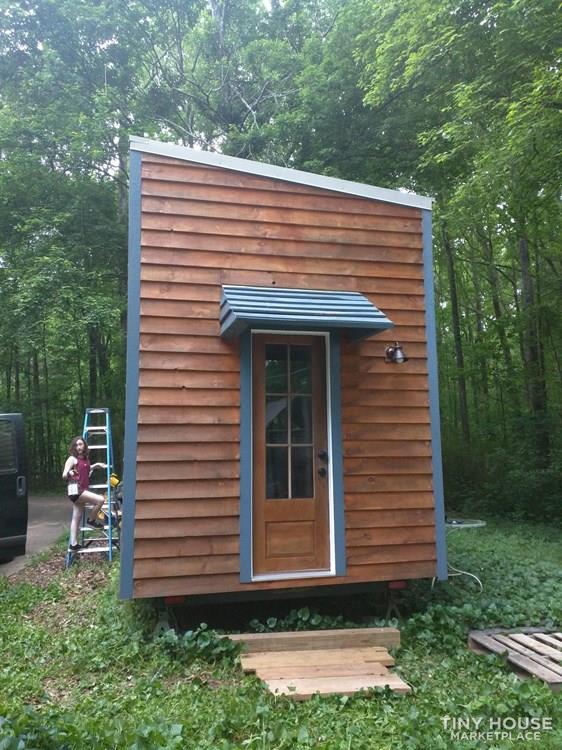 Tiny Home on Wheels for SALE - Image 3 Thumbnail