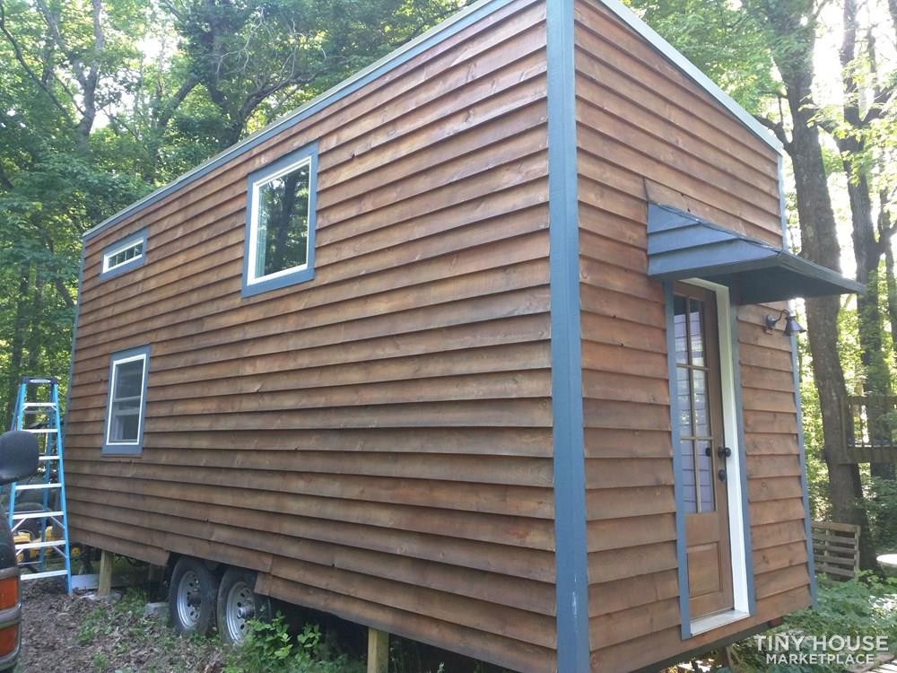 Tiny Home on Wheels for SALE - Image 4 Thumbnail