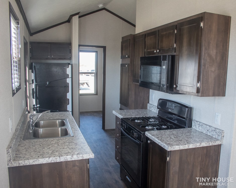 Tiny House for sale - Image 2 Thumbnail