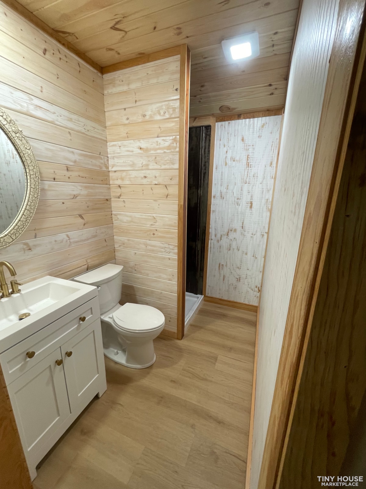  Tiny House for Sale: Embrace Minimalist Living!