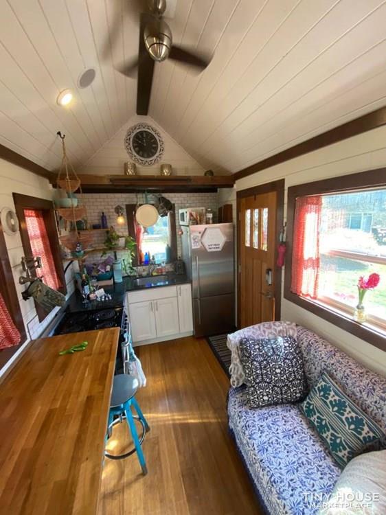 Tiny House for Sale - Stylish, Cozy, Green! - Image 4 Thumbnail