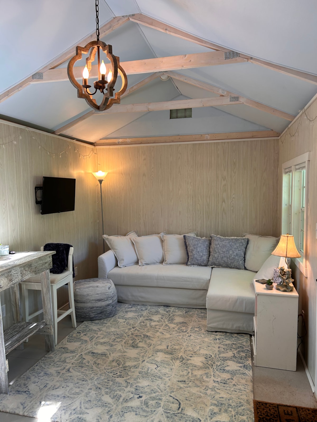 Tiny House - fully finished and furnished!   - Image 2 Thumbnail