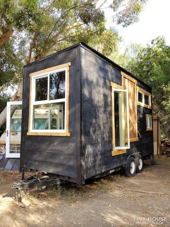 Tiny House In San Diego - Image 3 Thumbnail