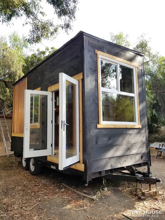 Tiny House In San Diego - Image 4 Thumbnail