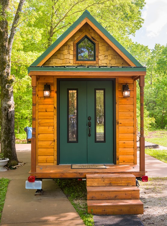 Tiny House Log Cabin - Move-in ready! **Make an offer!** - Image 2 Thumbnail