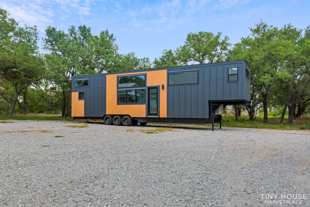 Tiny House Nation Builder - Nook Tiny Homes, New, 45Ft. Luxury Goose Neck - Image 1 Thumbnail