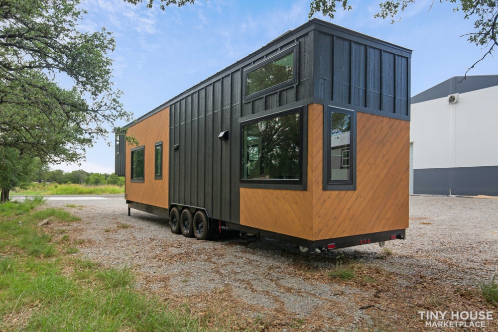 Tiny House Nation Builder - Nook Tiny Homes, New, 45Ft. Luxury Goose Neck - Image 2 Thumbnail