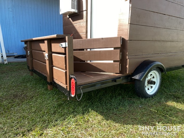 Tiny House/Office/Tailgaters Extravaganza  - Image 2 Thumbnail