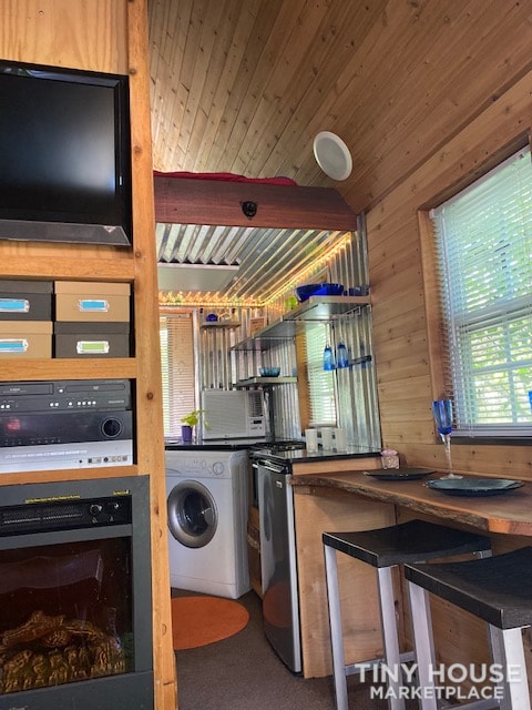 Tiny House on 16ft Trailer - Image 4 Thumbnail